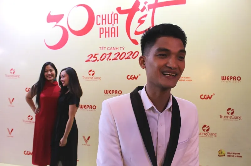 Phim 30 chưa phải tết vượt ải kiểm duyệt, kịp chiếu phục vụ khán giả dịp tết ảnh 5 Phim 30 chưa phải tết vượt ải kiểm duyệt, kịp chiếu phục vụ khán giả dịp tết ảnh 5