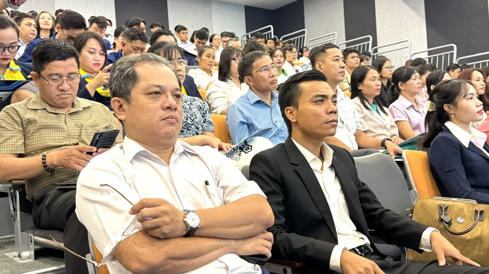 Các đại biểu tham dự hội thảo. Ảnh: Đình Dư 24669ff7e9ad62f33bbc.jpg
