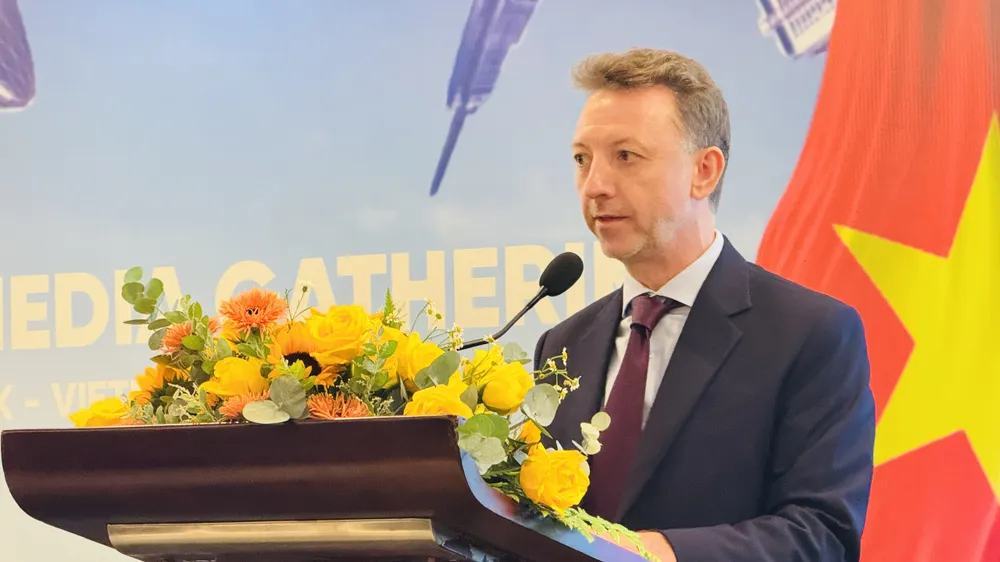 Ông Matt Ryland, Giám đốc điều hành BritCham Việt Nam phát biểu. Ảnh: Đình Dư 465adf612cd3a68dffc2.jpg