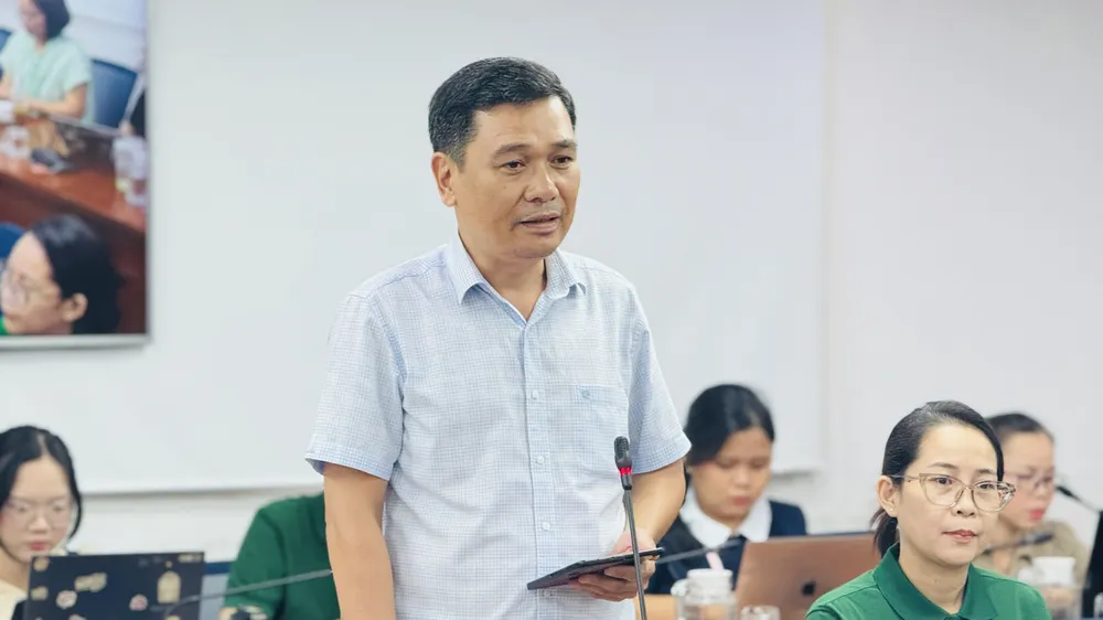 Ông Nguyễn Kiên Giang, Phó Trưởng phòng Quản lý bảo trì và khai thác công trình giao thông cung cấp thông tin tại họp báo. Ảnh: Đình Dư 8e77e173fc8671d82897.jpg