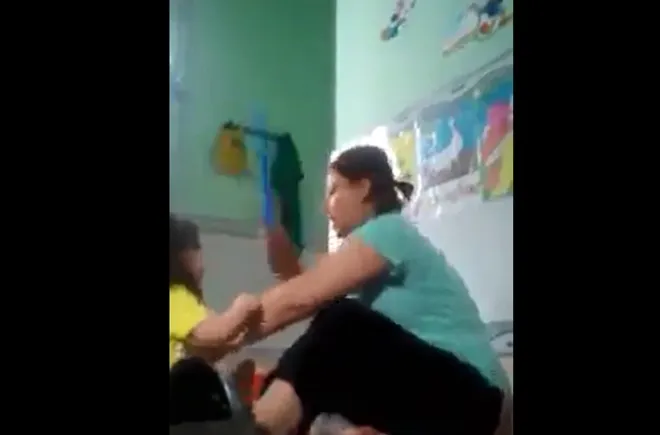 3 trẻ nhỏ ở An Giang bị bảo mẫu bạo hành  ảnh 3