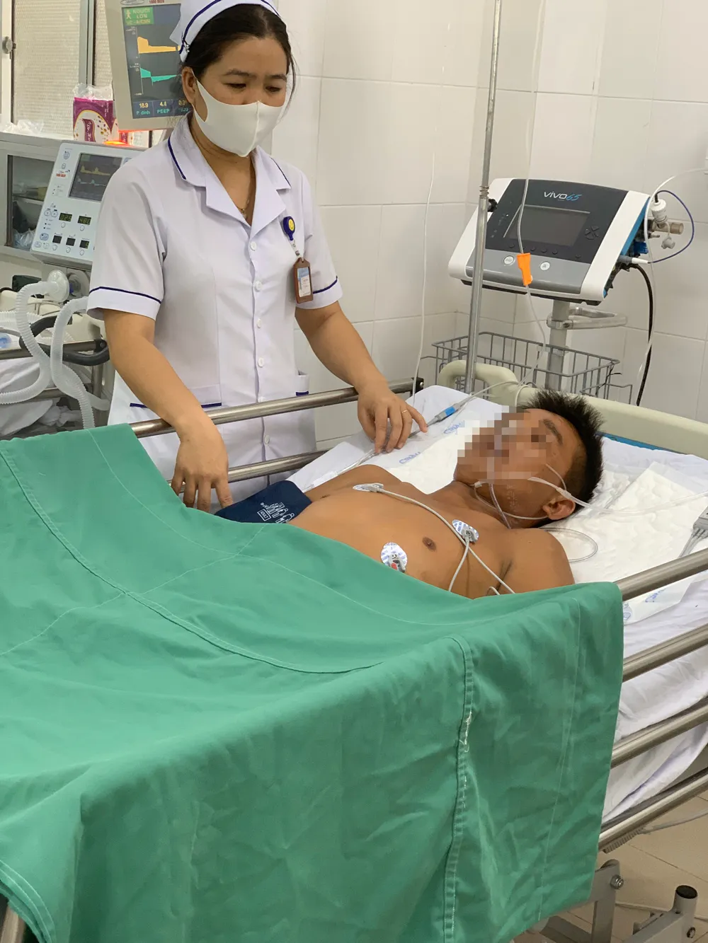 Suýt mất mạng vì ăn phải cua lạ  ảnh 1