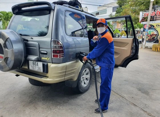 Kiên Giang: Phạt 3 cửa hàng xăng dầu không chịu giảm giá bán theo điều chỉnh chung ảnh 1 Kiên Giang: Phạt 3 cửa hàng xăng dầu không chịu giảm giá bán theo điều chỉnh chung ảnh 1