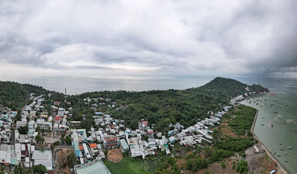 Toàn cảnh trung tâm hành chính huyện đảo Kiên Hải. Ảnh: CTV Toàn cảnh trung tâm hành chính huyện đảo Kiên Hải. Ảnh: CTV