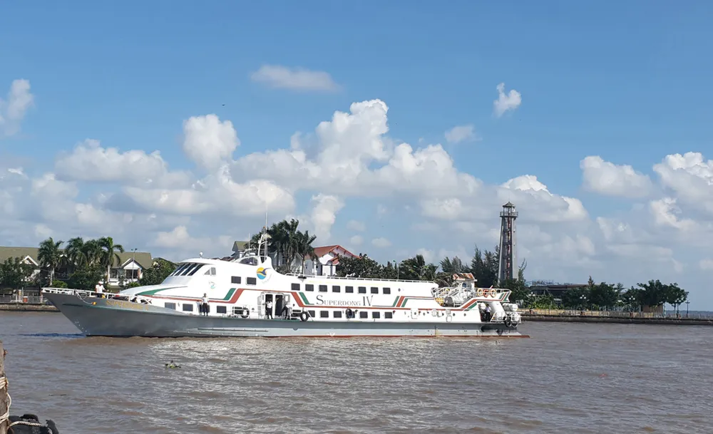 Tàu cao tốc Superdong hoạt động lâu năm trên vùng biển Kiên Giang. Ảnh: QUỐC BÌNH Tàu cao tốc Superdong hoạt động lâu năm trên vùng biển Kiên Giang. Ảnh: QUỐC BÌNH