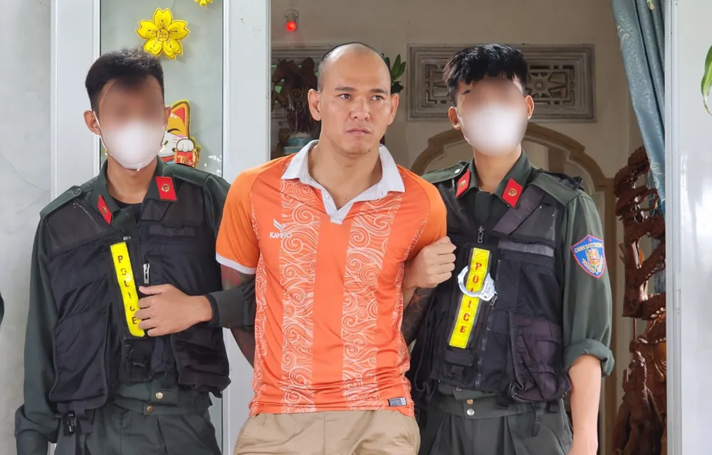 Đối tượng Nguyễn Phi Vũ (tự Vũ “Công”) bị bắt. Ảnh: CACC Đối tượng Nguyễn Phi Vũ (tự Vũ “Công”) bị bắt. Ảnh: CACC