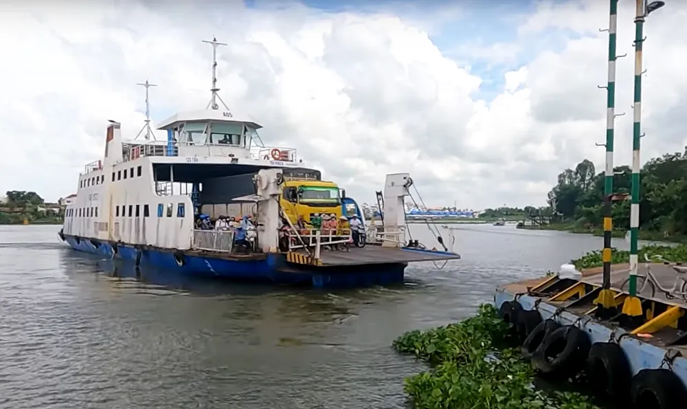 Bến phà Châu Giang sắp hoàn thành sứ mệnh lịch sử nối đôi bờ Châu Đốc – Tân Châu. Ảnh: QUỐC BÌNH