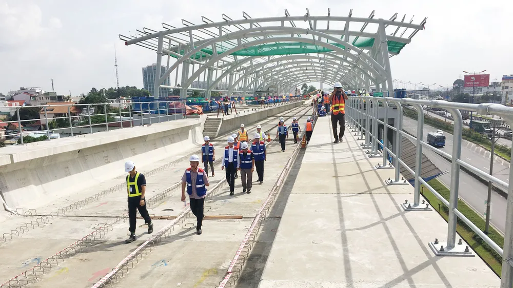 Quốc hội khảo sát thực tế để gỡ vướng cho metro Bến Thành - Suối Tiên ảnh 2