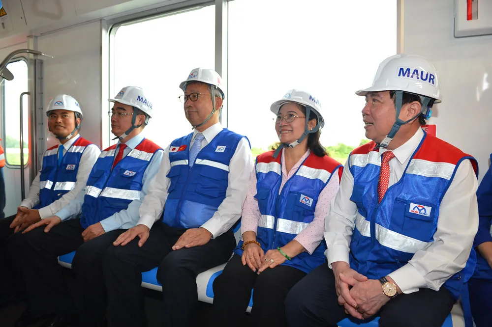 TPHCM ra mắt đoàn tàu metro số 1 ảnh 3 TPHCM ra mắt đoàn tàu metro số 1 ảnh 3