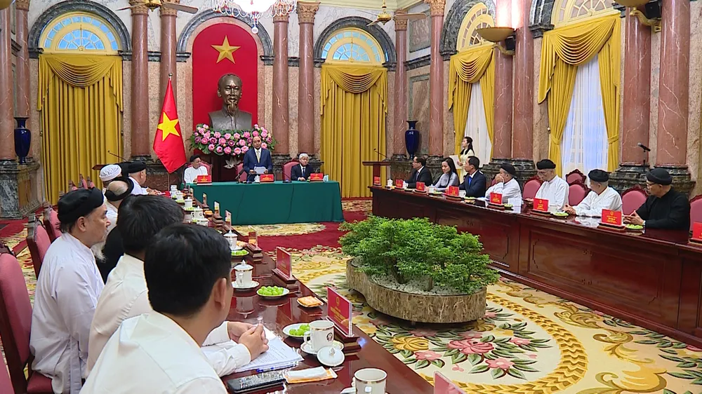 Chủ tịch nước tiếp đoàn chức sắc các Hội thánh và tổ chức Cao Đài ảnh 1 Chủ tịch nước tiếp đoàn chức sắc các Hội thánh và tổ chức Cao Đài ảnh 1