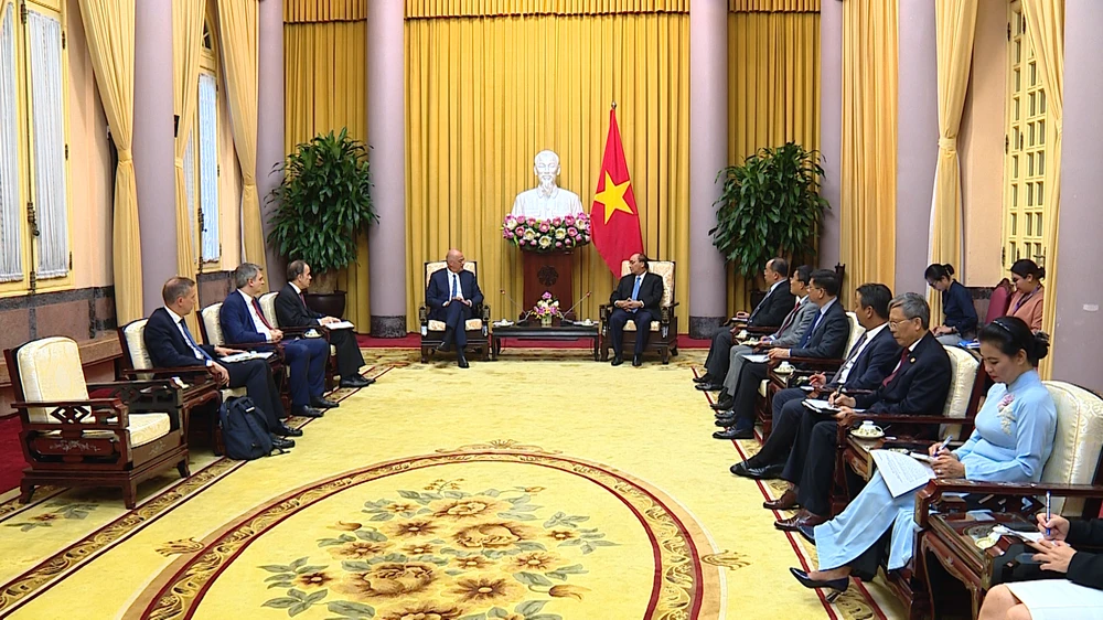 Chủ tịch nước Nguyễn Xuân Phúc tiếp Bộ trưởng Ngoại giao Cộng hòa Hy Lạp Nikolaos Dendias ảnh 1 Chủ tịch nước Nguyễn Xuân Phúc tiếp Bộ trưởng Ngoại giao Cộng hòa Hy Lạp Nikolaos Dendias ảnh 1