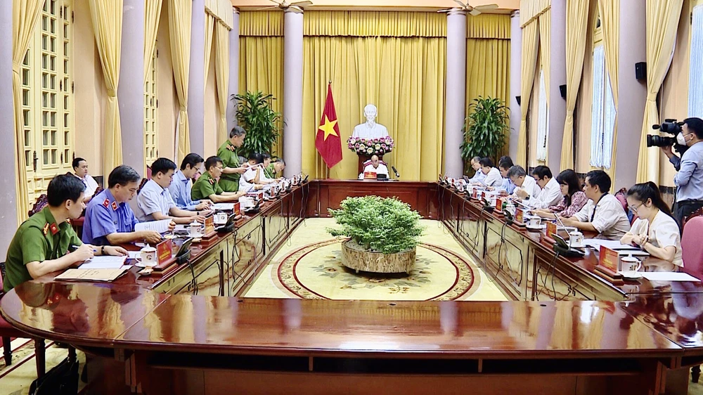 Chủ tịch nước Nguyễn Xuân Phúc làm việc với Thường trực Hội đồng Tư vấn đặc xá ảnh 2 Chủ tịch nước Nguyễn Xuân Phúc làm việc với Thường trực Hội đồng Tư vấn đặc xá ảnh 2