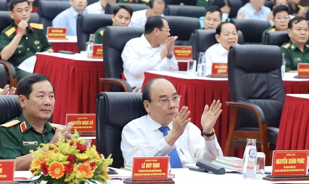 Chủ tịch nước Nguyễn Xuân Phúc dự Hội thảo khoa học “Chiến thắng Đồn Nhất - Hải Vân Quan" ảnh 3 Chủ tịch nước Nguyễn Xuân Phúc dự Hội thảo khoa học “Chiến thắng Đồn Nhất - Hải Vân Quan" ảnh 3