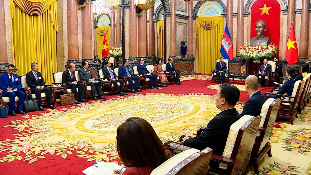 Chủ tịch nước Nguyễn Xuân Phúc tiếp Chủ tịch Thượng viện Vương quốc Campuchia ảnh 4