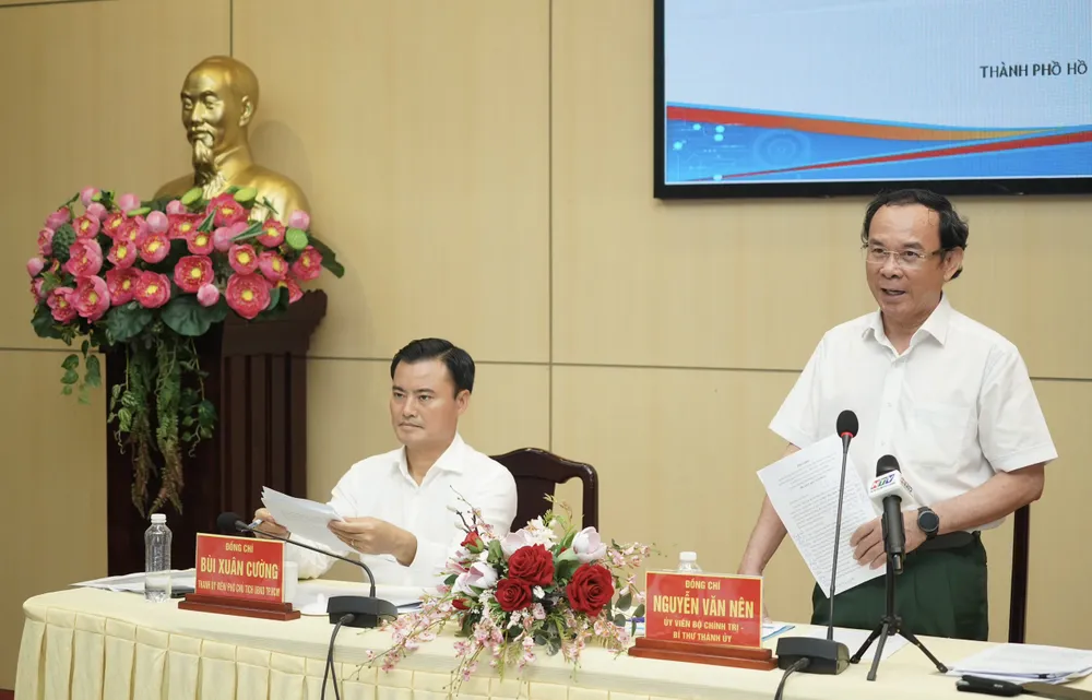 Ủy viên Bộ Chính trị, Bí thư Thành ủy TPHCM Nguyễn Văn Nên phát biểu tại buổi làm việc. HOÀNG HÙNG Ủy viên Bộ Chính trị, Bí thư Thành ủy TPHCM Nguyễn Văn Nên phát biểu tại buổi làm việc. HOÀNG HÙNG