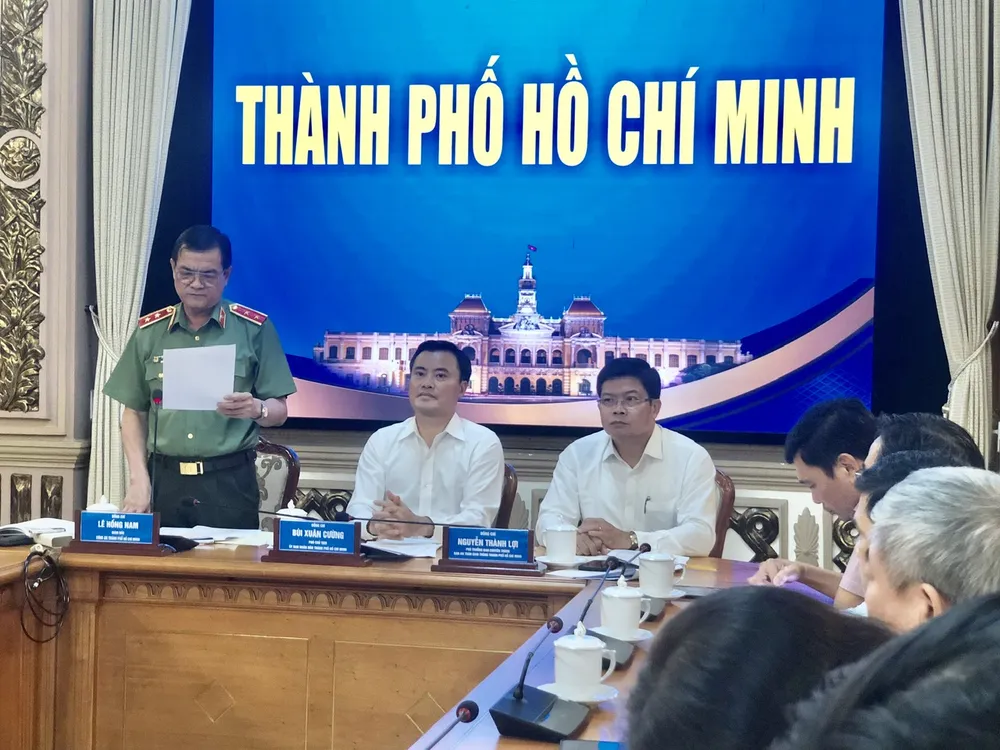 Giám đốc Công an TPHCM Lê Hồng Nam phát biểu. Ảnh: QUỐC HÙNG Giám đốc Công an TPHCM Lê Hồng Nam phát biểu. Ảnh: QUỐC HÙNG