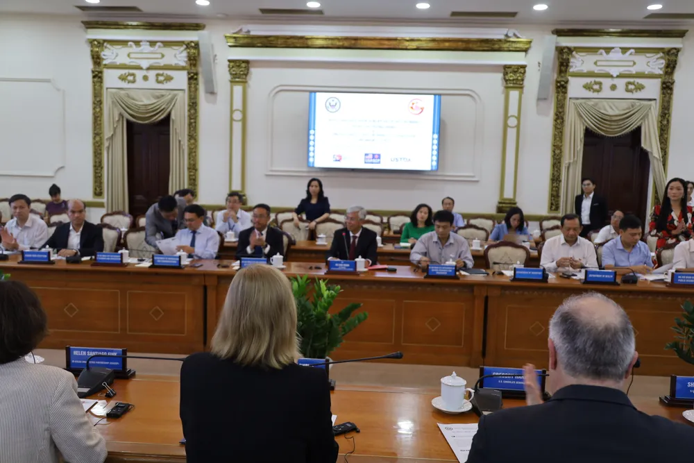 Quang cảnh buổi gặp gỡ. Ảnh: QUỐC HÙNG Quang cảnh buổi gặp gỡ. Ảnh: QUỐC HÙNG