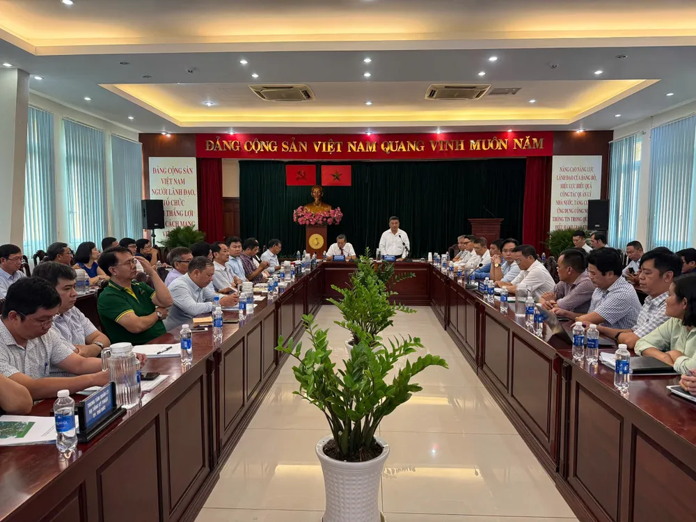 Quang cảnh tọa đàm “Quản lý an toàn cây xanh đô thị trên địa bàn TPHCM". Ảnh: QUỐC HÙNG 6 cxanh.jpg