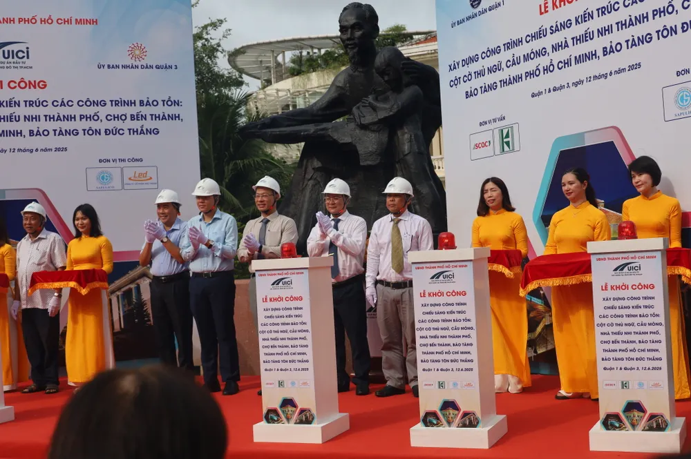 Khởi công dự án chiếu sáng mỹ thuật kiến trúc các công trình bảo tồn. Ảnh: QUỐC HÙNG 1a.JPG