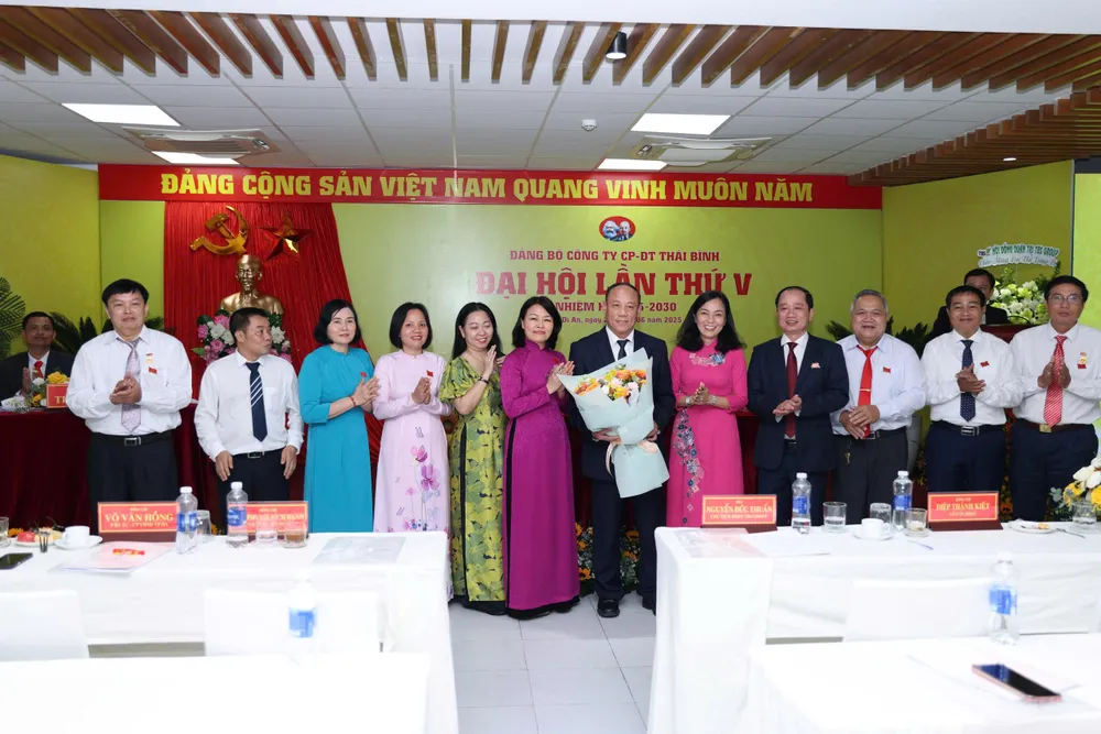 Ban chấp hành Đảng bộ nhiệm kỳ 2025-2030. Ảnh: CAO LƯƠNG 27c6.jpg