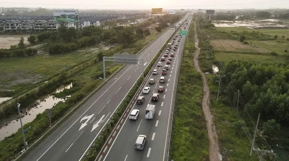 Khẩn trương triển khai mở rộng cao tốc TPHCM - Long Thành - Dầu Giây. Ảnh: QUỐC HÙNG 11.jpg