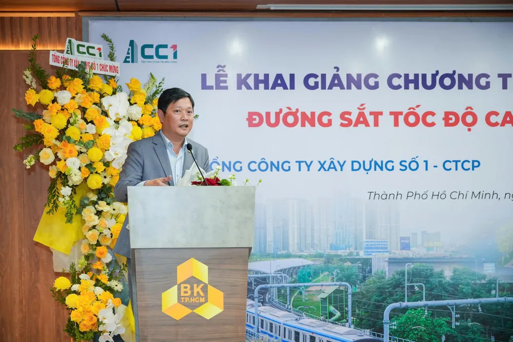 Chủ tịch HĐQT CC1 Phan Hữu Duy Quốc: đào tạo và phát triển nhân lực chất lượng cao cho hệ thống đường sắt tốc độ cao và đường sắt đô thị chính là nhiệm vụ then chốt để CC1 làm chủ công nghệ. Ảnh: QUỐC HÙNG 29CC1a.jpg