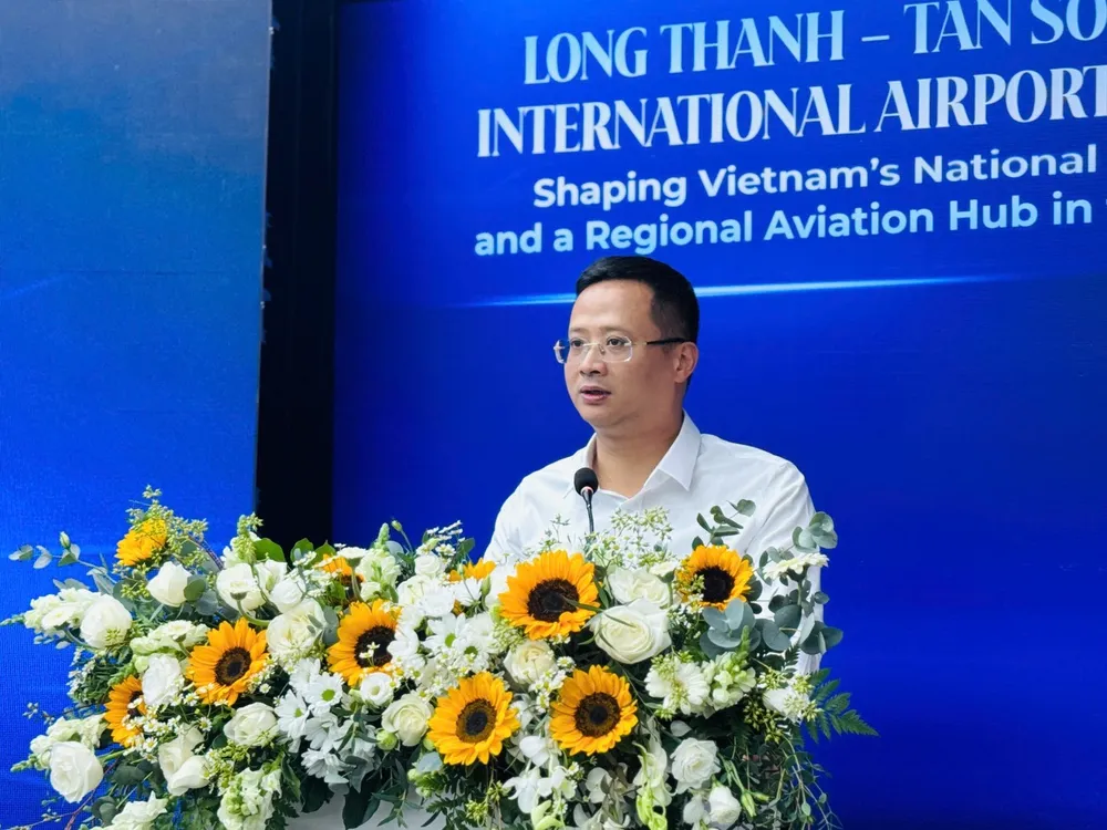 Cục trưởng Cục Hàng không Việt Nam Uông Việt Dũng phát biểu tại hội thảo. Ảnh: QUỐC HÙNG 11a.jpg