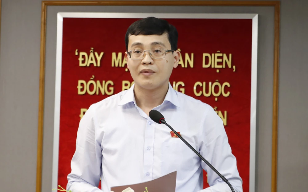 Cử tri kiến nghị cần quyết liệt hơn trong vấn đề xăng dầu ảnh 3 Cử tri kiến nghị cần quyết liệt hơn trong vấn đề xăng dầu ảnh 3