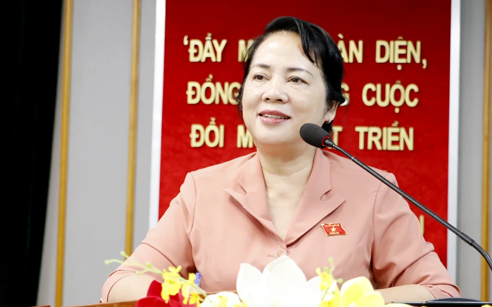 Cử tri kiến nghị cần quyết liệt hơn trong vấn đề xăng dầu ảnh 4 Cử tri kiến nghị cần quyết liệt hơn trong vấn đề xăng dầu ảnh 4
