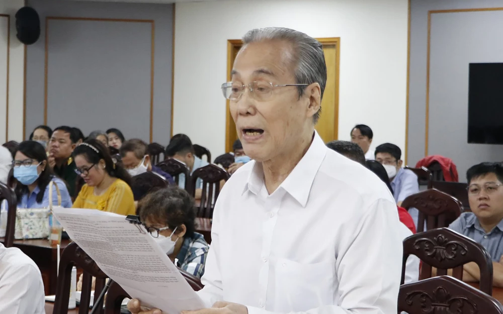 Cử tri kiến nghị cần quyết liệt hơn trong vấn đề xăng dầu ảnh 2 Cử tri kiến nghị cần quyết liệt hơn trong vấn đề xăng dầu ảnh 2