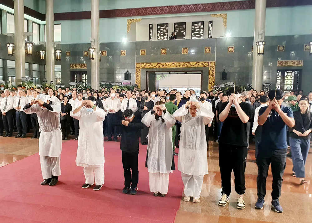 Lễ truy điệu và an táng đồng chí Hứa Ngọc Thuận, nguyên Phó Chủ tịch UBND TPHCM ảnh 3