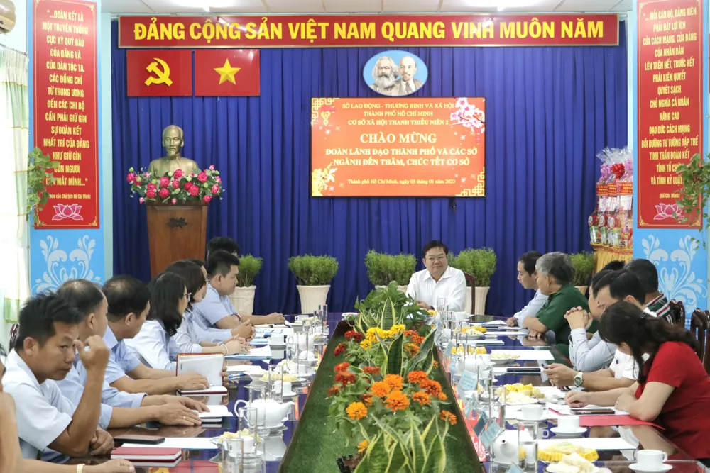 Đoàn công tác làm việc tại cơ sở xã hội Thanh thiếu niên 2. Ảnh: NGÔ BÌNH Đoàn công tác làm việc tại cơ sở xã hội Thanh thiếu niên 2. Ảnh: NGÔ BÌNH