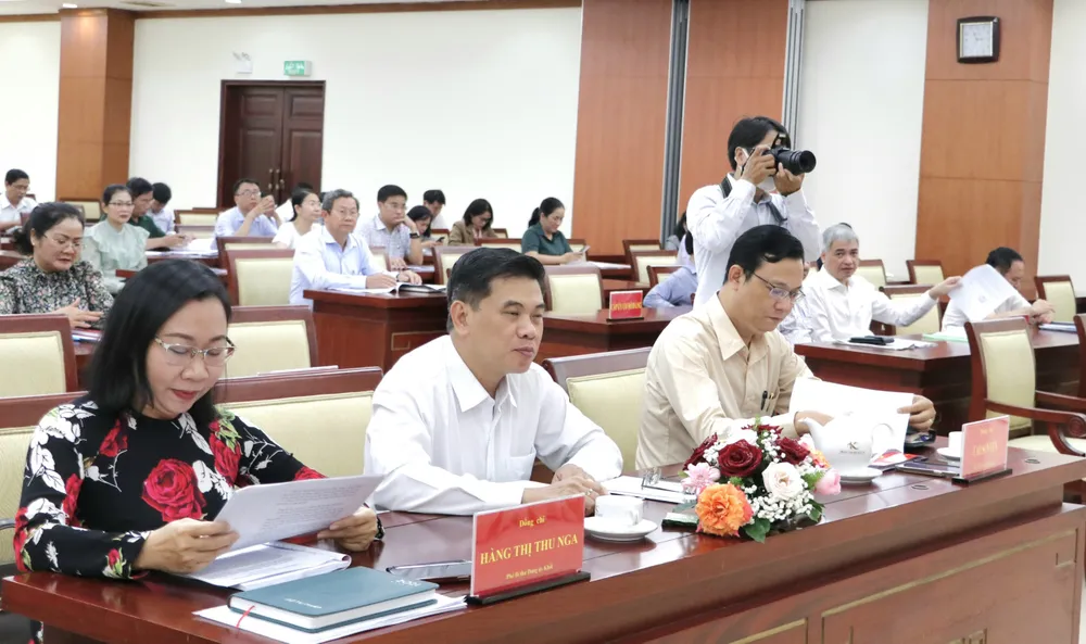 Các đại biểu dự hội nghị