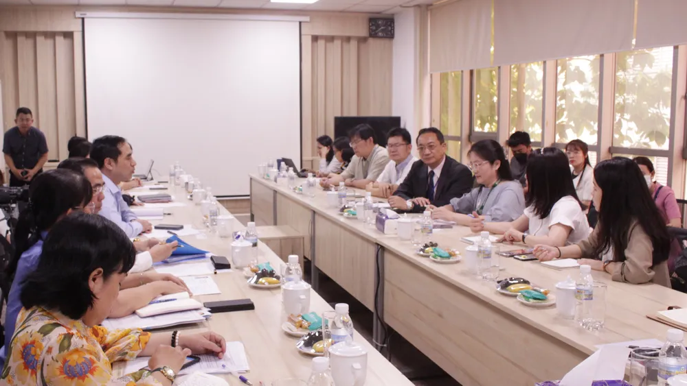 Đoàn công tác làm việc tại Công ty PouYuen Việt Nam chiều 24-2 Đoàn công tác làm việc tại Công ty PouYuen Việt Nam chiều 24-2