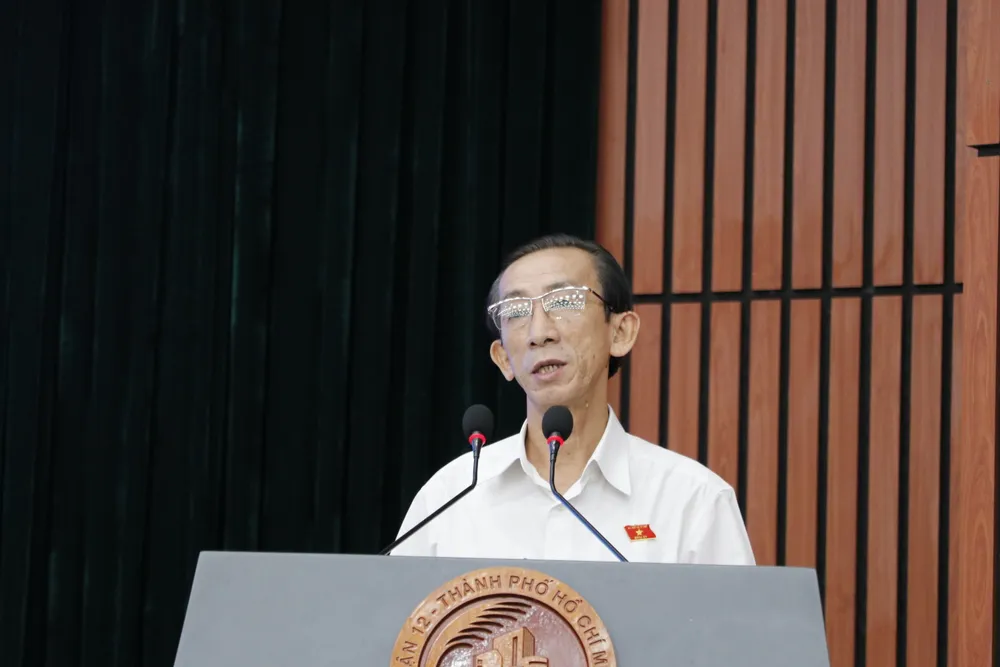 ĐBQH Trần Hoàng Ngân trao đổi với cử tri quận 12 ĐBQH Trần Hoàng Ngân trao đổi với cử tri quận 12