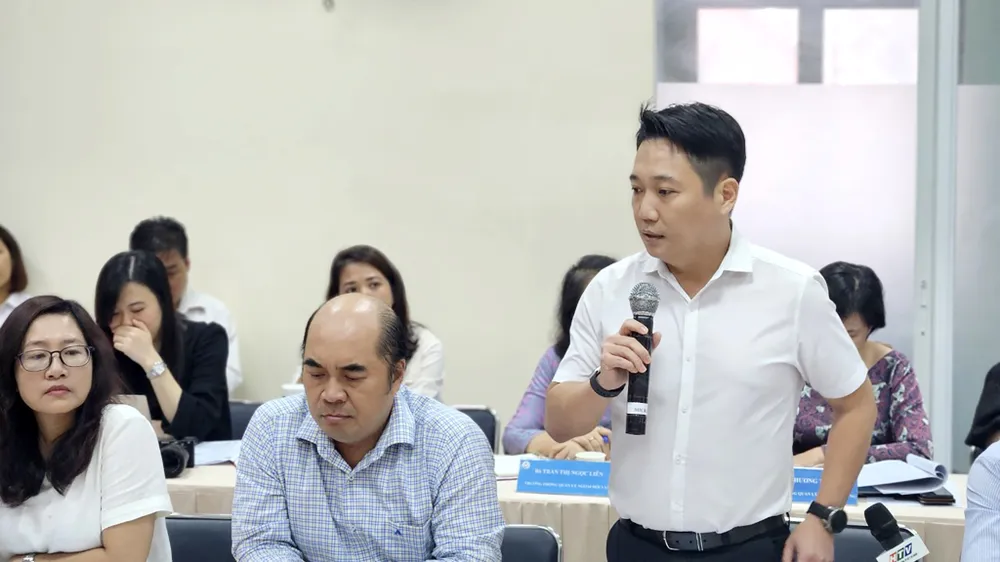 Đại biểu tham gia ý kiến tại hội thảo Đại biểu tham gia ý kiến tại hội thảo