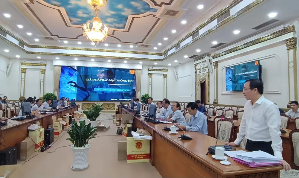 Chánh Văn phòng UBND TPHCM Đặng Quốc Toàn phát biểu tại buổi tập huấn Chánh Văn phòng UBND TPHCM Đặng Quốc Toàn phát biểu tại buổi tập huấn