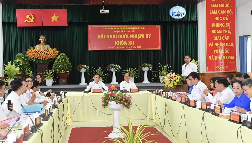 Các đại biểu dự hội nghị. Ảnh: VIỆT DŨNG