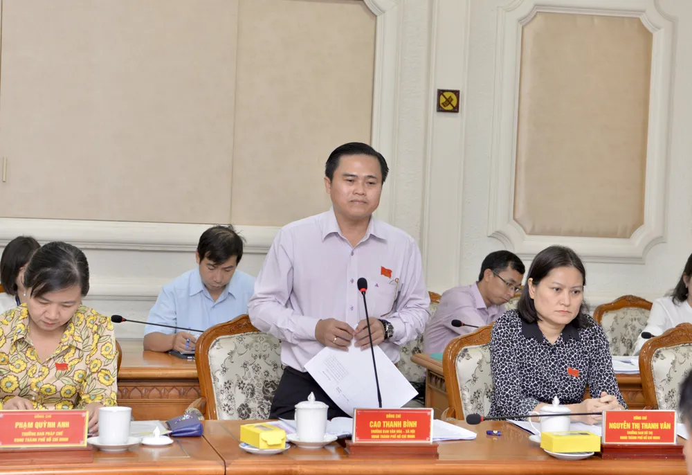 Trưởng ban Văn hóa - Xã hội HĐND TPHCM Cao Thanh Bình nêu ý kiến tại buổi giám sát. Ảnh: CAO THĂNG Trưởng ban Văn hóa - Xã hội HĐND TPHCM Cao Thanh Bình nêu ý kiến tại buổi giám sát. Ảnh: CAO THĂNG