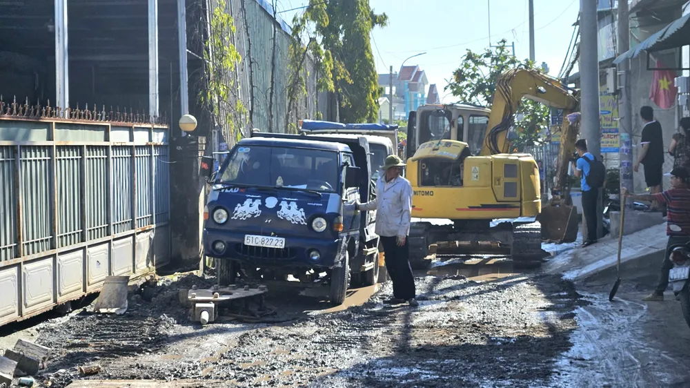 Dự án sửa chữa, nâng cấp đường An Phú Đông 35 với kinh phí gần 4 tỷ đồng thực hiện theo hình thức Nhà nước và nhân dân cùng làm Dự án sửa chữa, nâng cấp đường An Phú Đông 35 với kinh phí gần 4 tỷ đồng thực hiện theo hình thức Nhà nước và nhân dân cùng làm