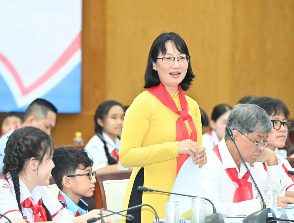 Phó Chủ tịch UBND TPHCM Trần Thị Diệu Thúy phát biểu tại chương trình. Ảnh: VIỆT DŨNG z6654311597813_feea51a63bf53da906836e83df83dbb3.jpg