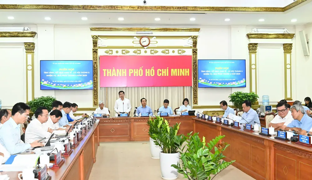 Phó Chủ tịch Thường trực UBND TPHCM Dương Ngọc Hải phát biểu. Ảnh: VIỆT DŨNG z6666652605799_ae114fcf109c886278ce303d12470fb4.jpg