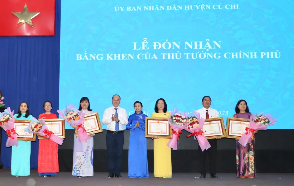 Huyện Củ Chi đón nhận Bằng khen của Thủ tướng Chính phủ as.jpg