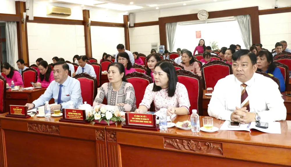 Đại biểu dự đại hội 1a78f08a4b9dfcc3a58c.jpg