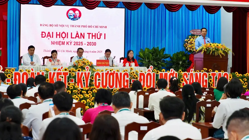 Quang cảnh đại hội. Ảnh: HOÀNG HÙNG z6747587340255_12d608904d5c5057636e3fb44e232771.jpg
