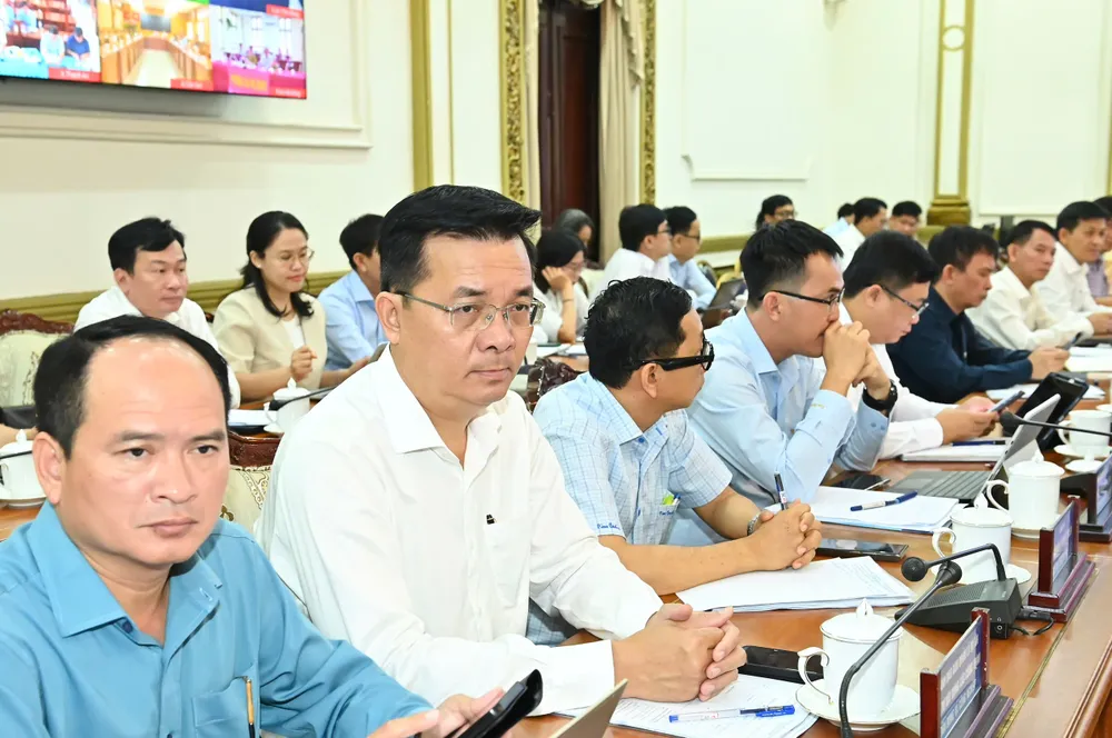 Đại biểu dự phiên họp. Ảnh: VIỆT DŨNG z6769805594856_2cb676689265f1be43037d3ba46b8b41.jpg