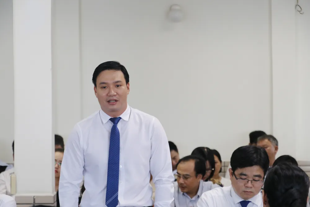 Trưởng Ban Tuyên giáo và Dân vận Đảng ủy UBND TPHCM Doãn Trường Quang phát biểu nhận nhiệm vụ Nhận.JPG