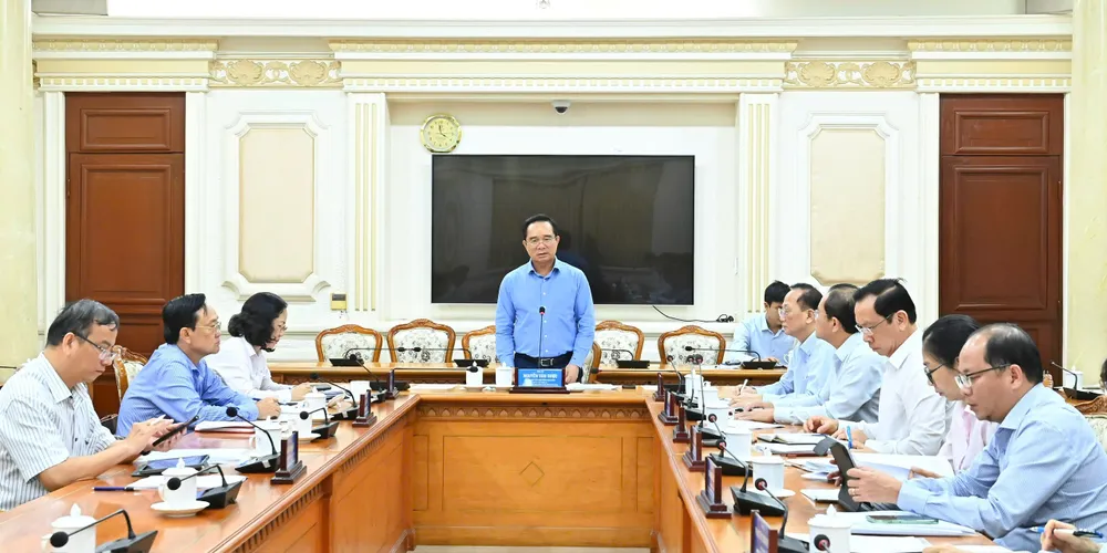 Quang cảnh buổi làm việc. Ảnh: VIỆT DŨNG z6859768296205_39c211f0e9ac2cf3f1d982eb43231ee9.jpg