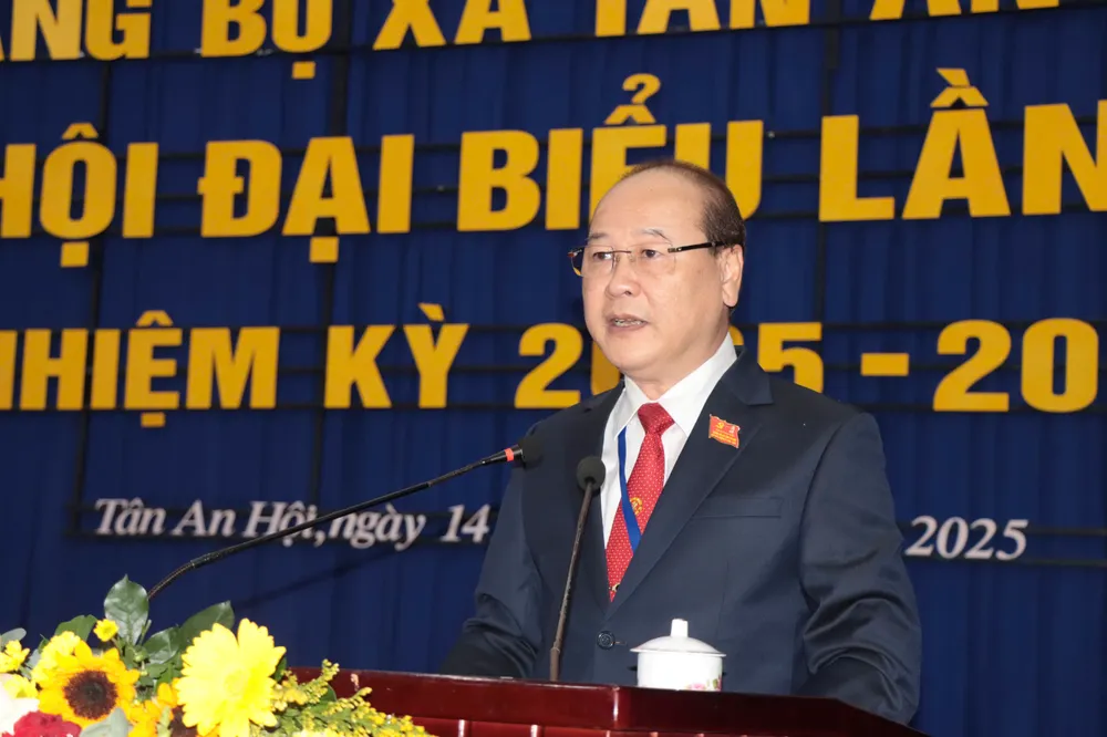 Bí thư Đảng ủy xã Tân An Hội Nguyễn Quyết Thắng phát biểu tại đại hội 4077391744994196997.jpg