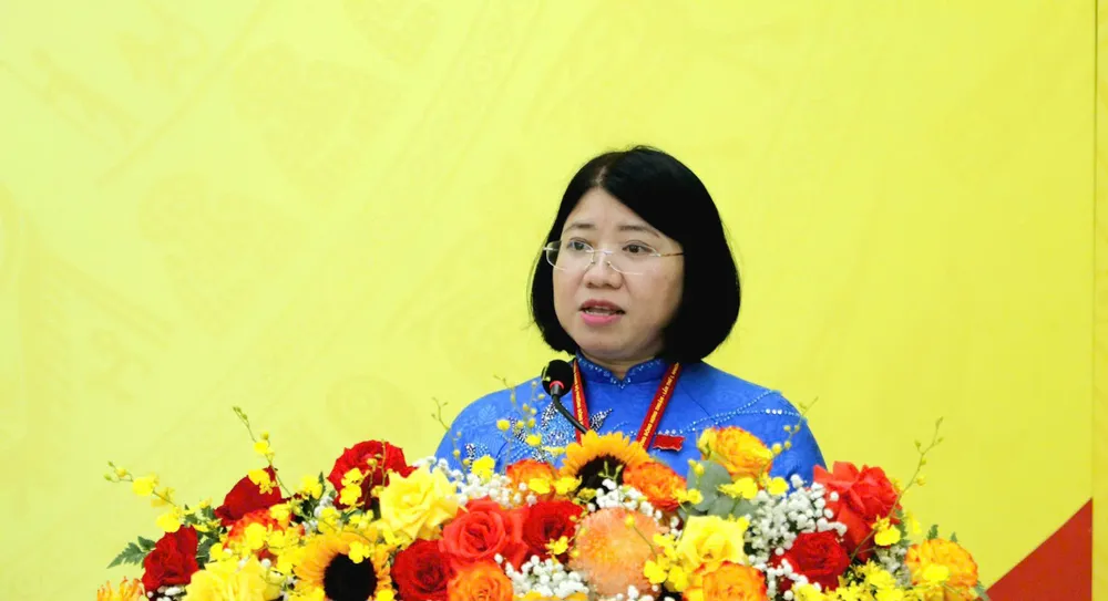 Bí thư Đảng ủy phường Đông Hưng Thuận Trần Thị Huyền Thanh phát biểu z6915684242634_1f973c706981b5b241b392d3fec52370.jpg
